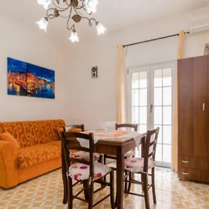  Apartment Ad Uso Turistico One Italy