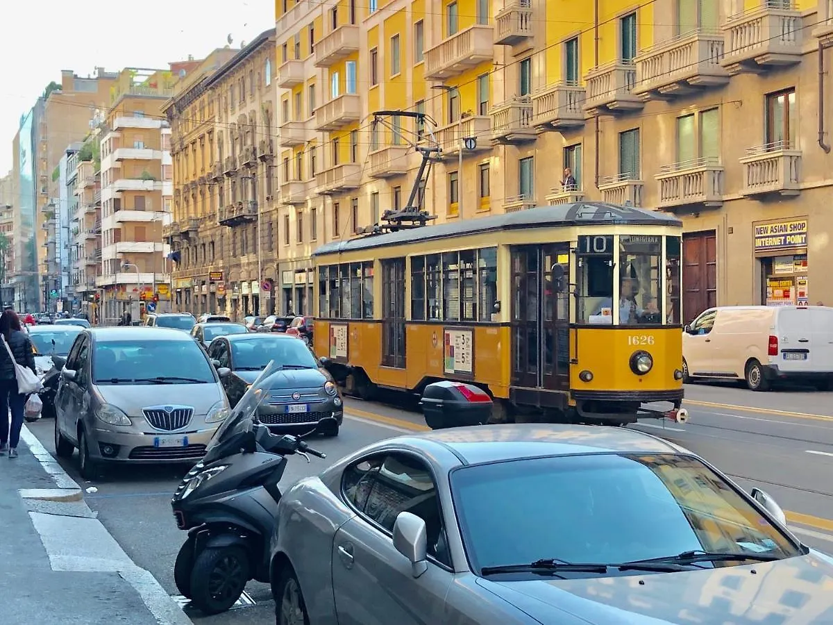Apartment Luxury Studio Unique View Near Main Station Milan
