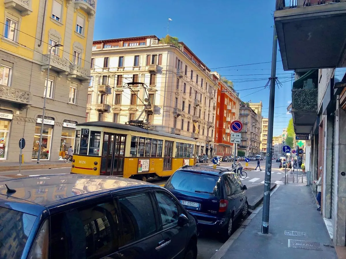 Luxury Studio Unique View Near Main Station Milan Italy